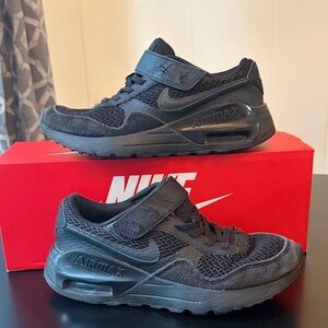 Nike Kids Black Air Max Hook & Loop Mesh Sneakers